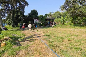 Kampung Tambak Paya