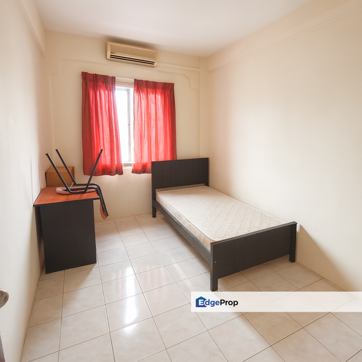 Gugusan Teratai Apartment Kota Damansara Non Bumi Well Kept Unit For Sale, Selangor, Kota Damansara