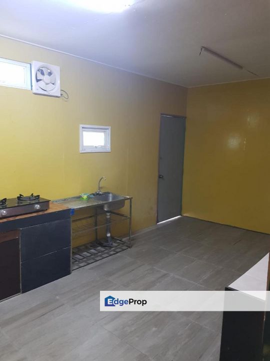 𝐄𝐱𝐭𝐞𝐧𝐝𝐞𝐝 𝐊𝐢𝐭𝐜𝐡𝐞𝐧 𝐏𝐮𝐭𝐫𝐚 𝐏𝐞𝐫𝐝𝐚𝐧𝐚 𝟒 𝐑𝐨𝐨𝐦 𝐖𝐞𝐥𝐥 𝐊𝐞𝐩𝐭 𝐔𝐧𝐢𝐭, Selangor, Puchong