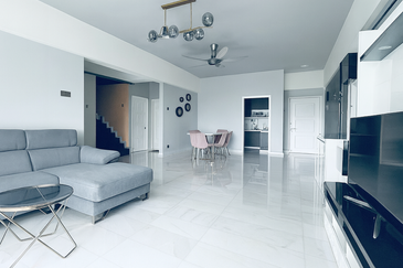 Anjung Hijau (Greenfield Apartment)