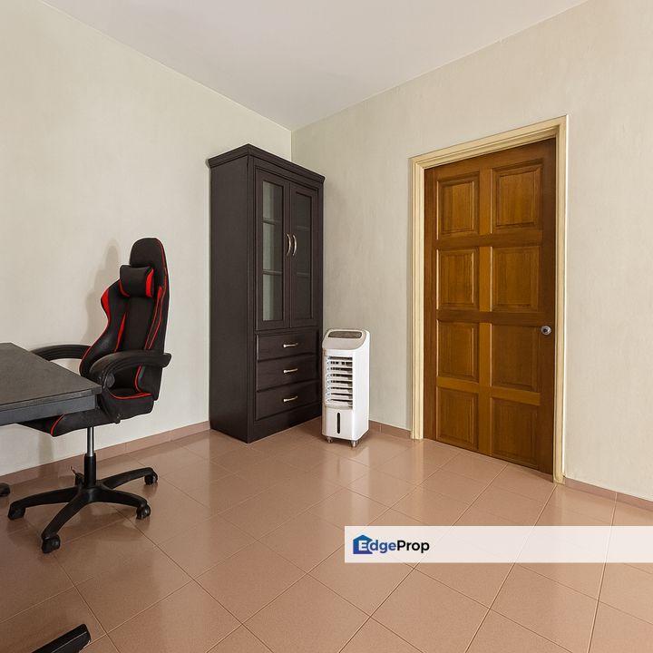 Taman Teluk Gedung Indah 2 Sty Non Bumi Free Flood Area 4 Room Nr Westport, Selangor, Port Klang