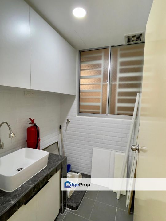 D'Camellia Apartment Setia Ecohill Semenyih Freehold Renovated Kitchen Cabinet For Sale, Selangor, Semenyih
