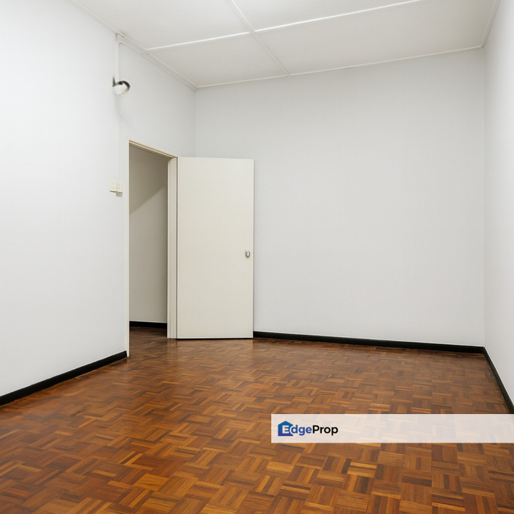 Kemuning Greenville Shah Alam Flood Free 2 Sty Below MV Freehold 4Room Well Kept Unit For Sale, Selangor, Shah Alam