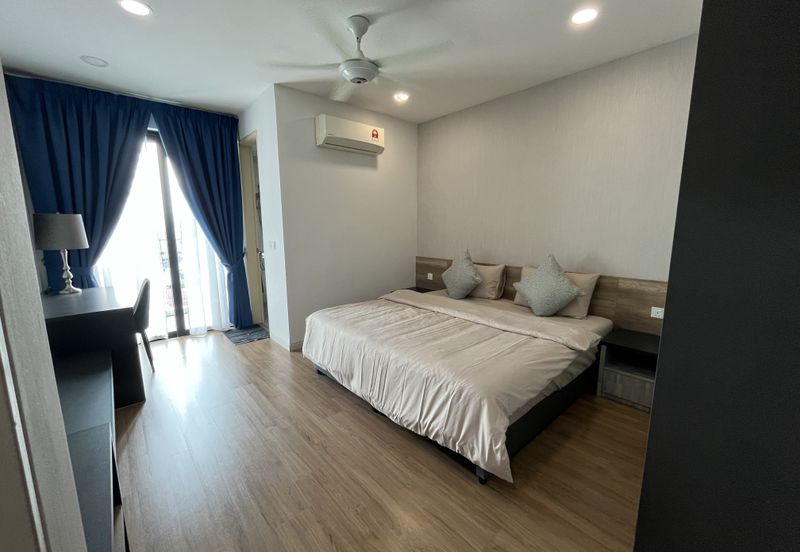 Tropical Villa Luxury Service Suites