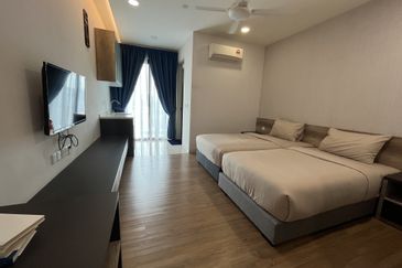 Tropical Villa Luxury Service Suites