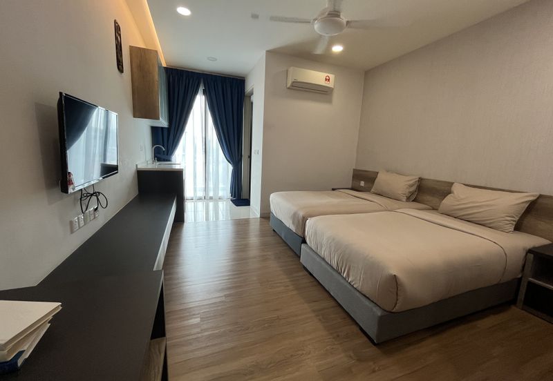 Tropical Villa Luxury Service Suites