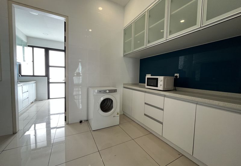 Tropical Villa Luxury Service Suites