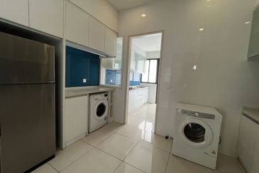 Tropical Villa Luxury Service Suites