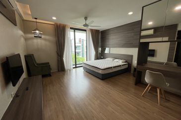 Tropical Villa Luxury Service Suites