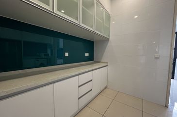 Tropical Villa Luxury Service Suites