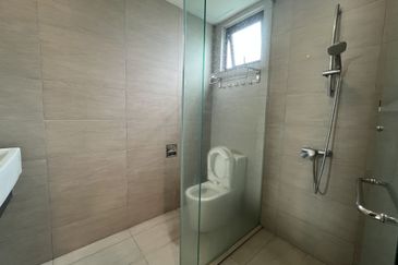 Tropical Villa Luxury Service Suites