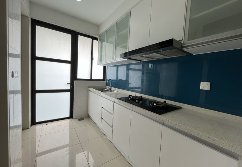 Tropical Villa Luxury Service Suites