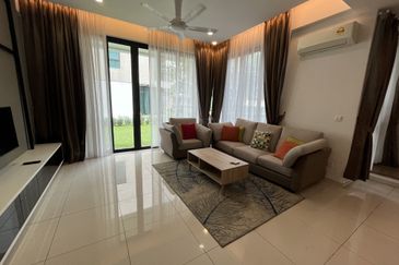 Tropical Villa Luxury Service Suites