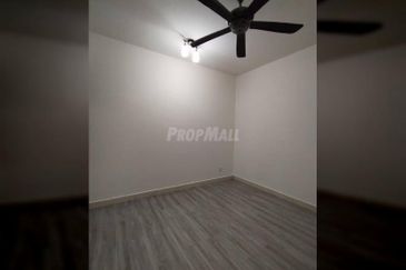 Villa Park Condominium