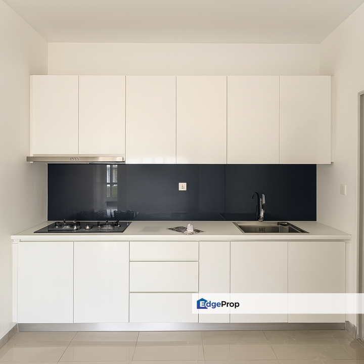 Acacia Residence Salak Tinggi Sepang Freehold 2 Carpark Well Kept Unit For Sale, Selangor, Sepang