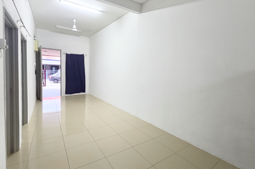 TAMAN BAYU INDERA, LUKUT