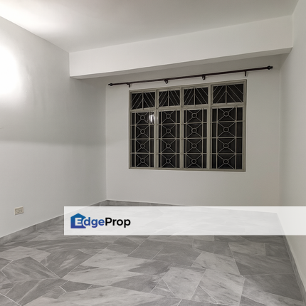 Subang Perdana Good Year Court 10 Ground Floor Rare Unit Freehold Good Location For Sale, Selangor, Subang Jaya