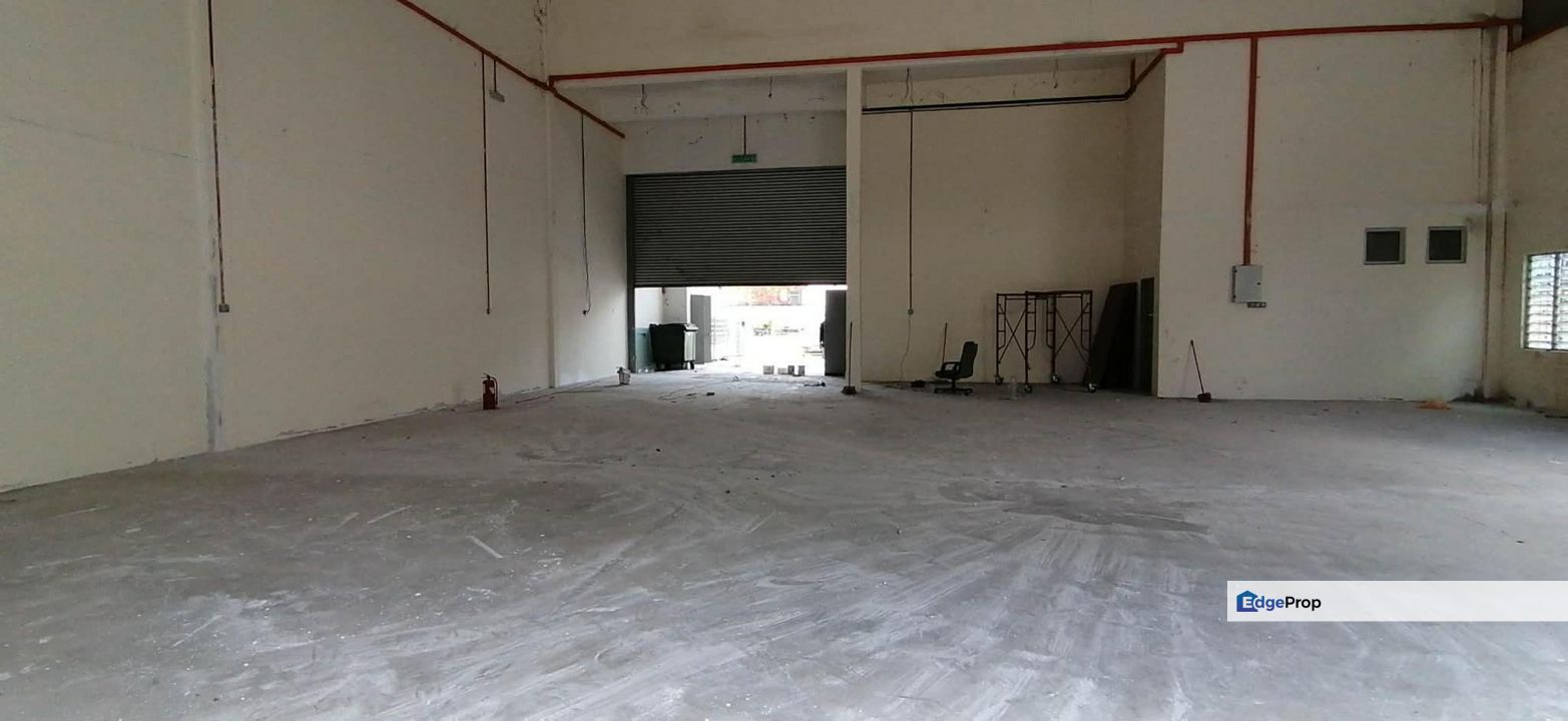 Kawasan Perindustrian Nilai 3 Corner Semi D Factory Warehouse 1.5 Sty for Sale, Negeri Sembilan, Nilai