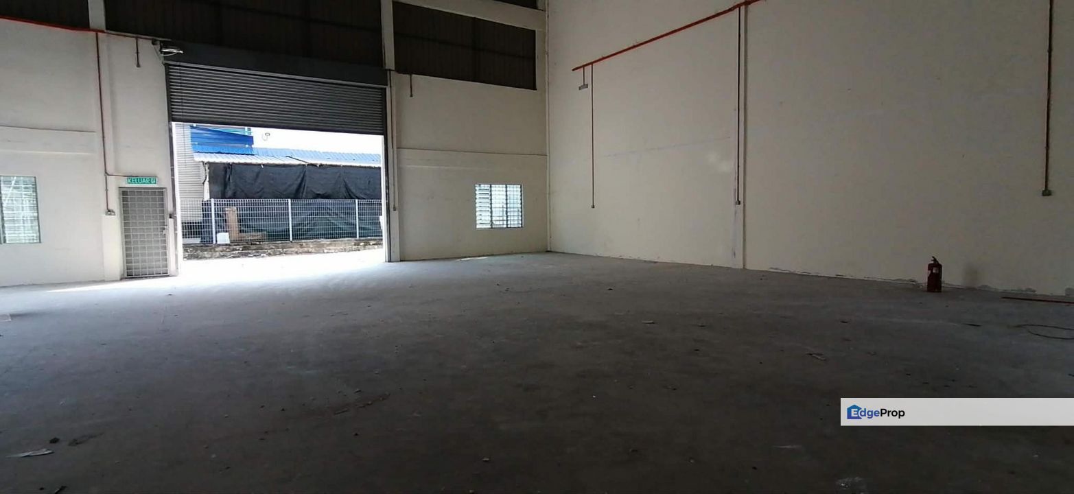 Kawasan Perindustrian Nilai 3 Corner Semi D Factory Warehouse 1.5 Sty for Sale, Negeri Sembilan, Nilai