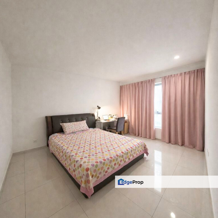 DSara Sentral Shah Alam Sg Buloh Non Bumi 2 Carpark Fully Furnished Nr MRT For Sale, Selangor, Shah Alam