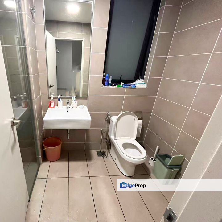 DSara Sentral Shah Alam Sg Buloh Non Bumi 2 Carpark Fully Furnished Nr MRT For Sale, Selangor, Shah Alam