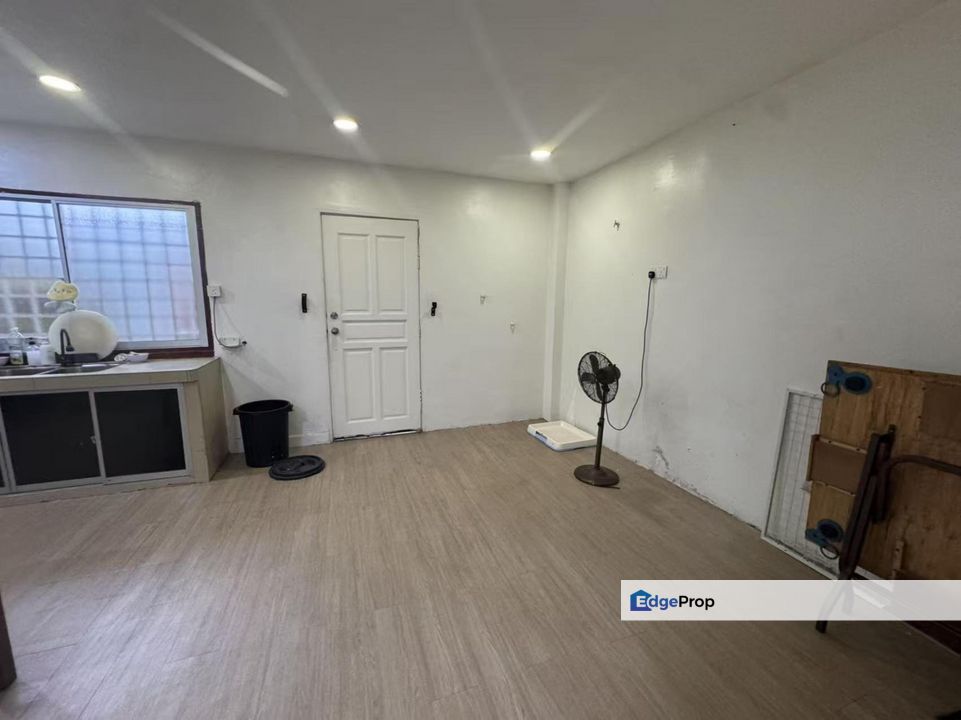 Taman Raja Nong Kampung Jawa Klang Freehold Non Flood Area Good Condition For Sale, Selangor, Klang