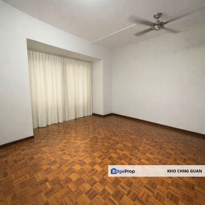 Taman Bukit Emas Seri Kembangan 2 Sty Freehold Fully Extended Renovated For Sale, Selangor, Kajang