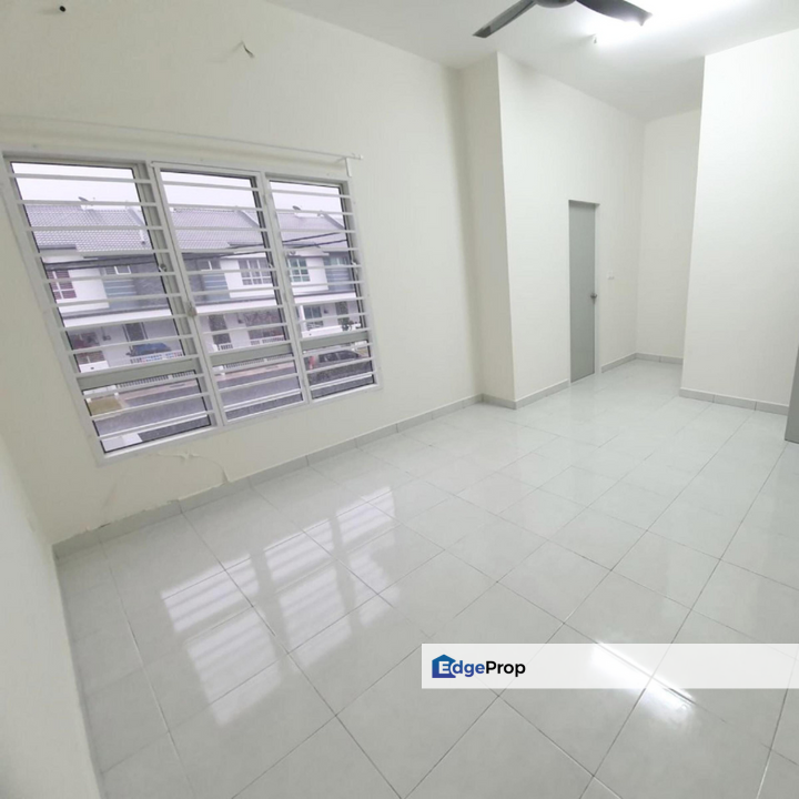 The Palm Bandar Hillpark Puncak Alam 2 Sty Kitchen Cabinet, Cook and Hood Gated and Guarded For Rent, Selangor, Bandar Puncak Alam