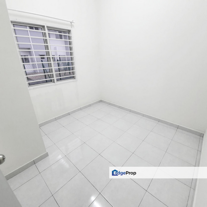 The Palm Bandar Hillpark Puncak Alam 2 Sty Kitchen Cabinet, Cook and Hood Gated and Guarded For Rent, Selangor, Bandar Puncak Alam