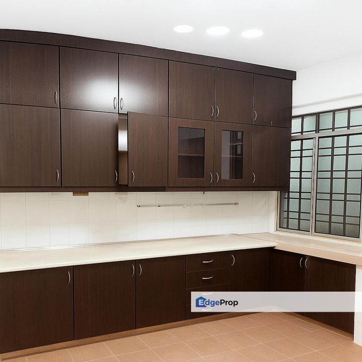 Taman Saujana Puchong 2 Sty House Well Kept Gated & Guarded Kitchen Cabinet For Sale, Selangor, Puchong South