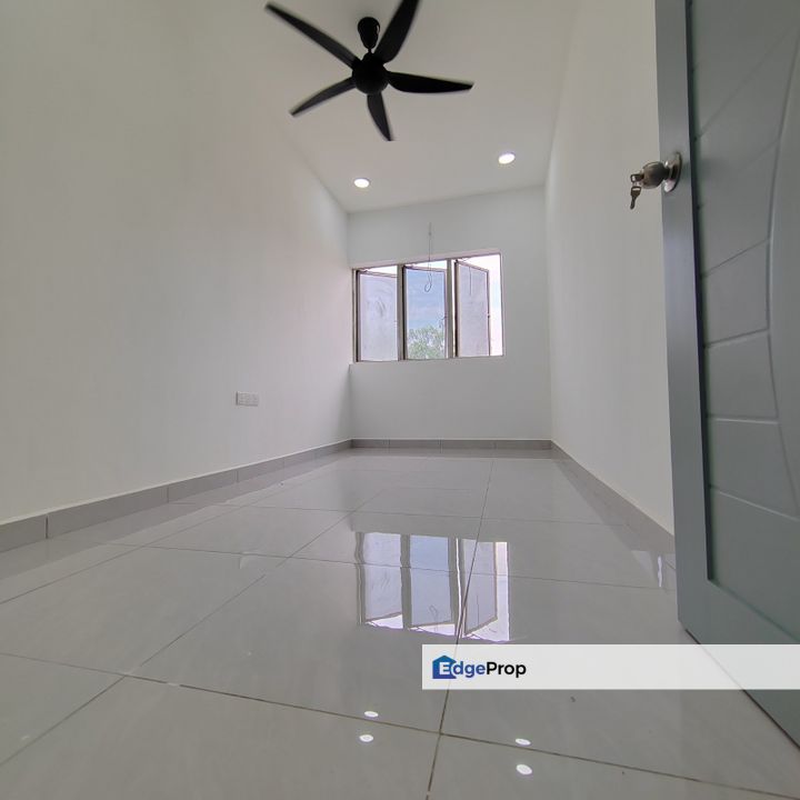 Taman Klang Utama 2 Sty Booking 1K Fully Renovated Flood Free Area Freehold Good Condition For Sale, Selangor, Klang