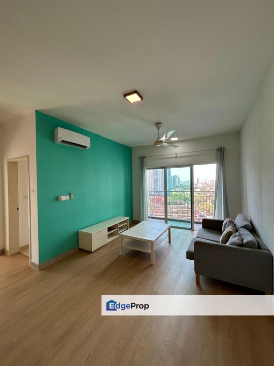 The Holmes 1 KL Corner unit Facing Pool 2 CP Furnished Kitchen Cabinet For Sale, Kuala Lumpur, Bandar Tun Razak