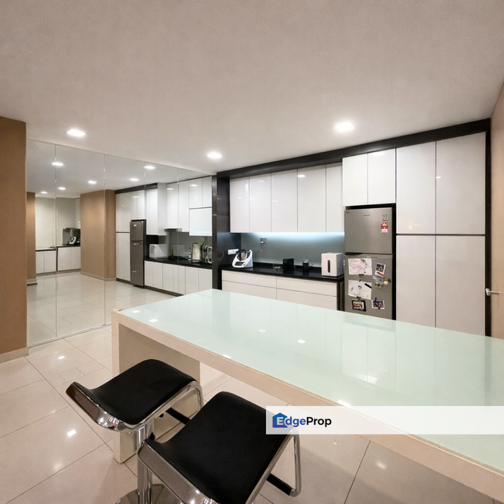 Aston Kiara 3 @ Mont Kiara Freehold Prime Lift Access 4R3B Fully Furnished Renovated For Sale, Kuala Lumpur, Mont Kiara
