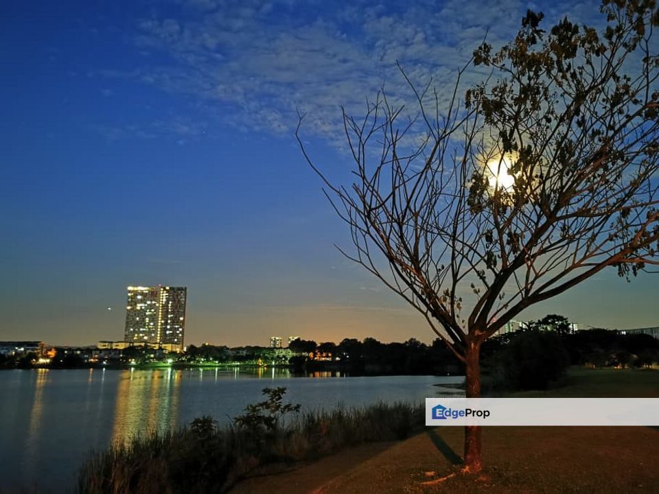 Taman Tasik Prima Puchong 3 Sty Semi D Non Bumi Fully Renovated Fully Furnished Lake View For Sale, Selangor, Puchong