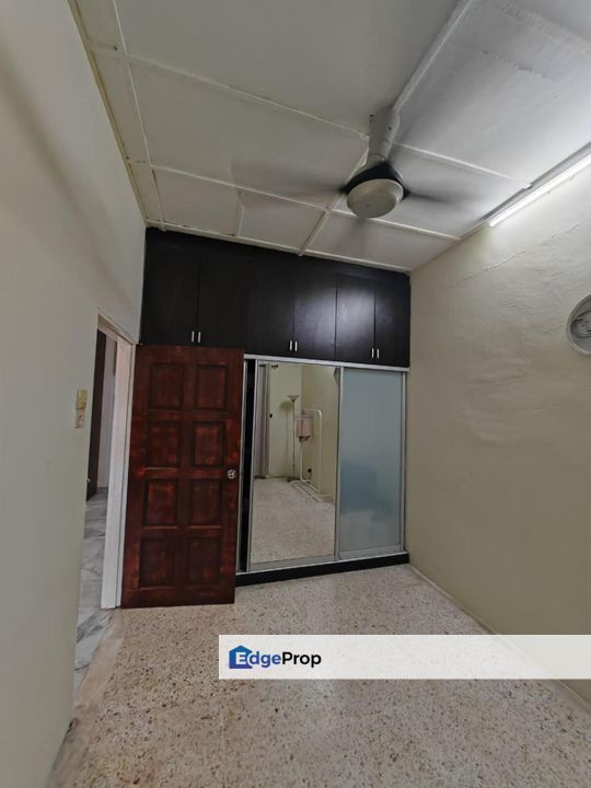 Taman Mawar @ Taman Kinrara TK5 Puchong Non Bumi Extended Kitchen For Sale, Selangor, Bandar Kinrara Puchong