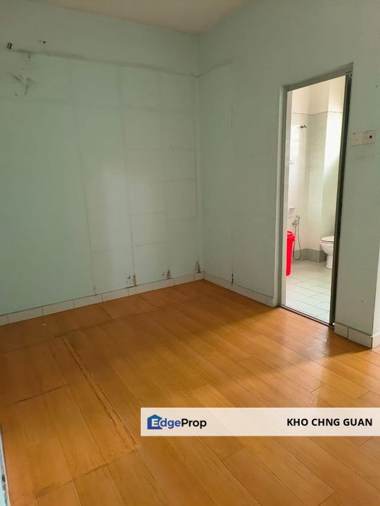 Taman Puchong Tekali 2 Sty Freehold 4R3B Kitchen Cabinet Well Maintained Unit For Sale, Selangor, Puchong