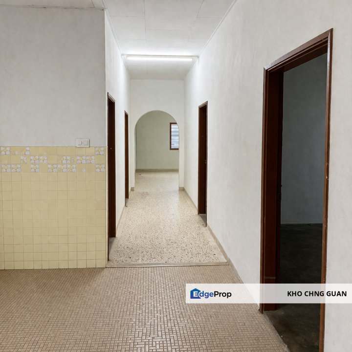 Taman Serdang Utama Seri Kembangan Freehold Bungalow With Spacious Land 4724Sqft, Selangor, Seri Kembangan