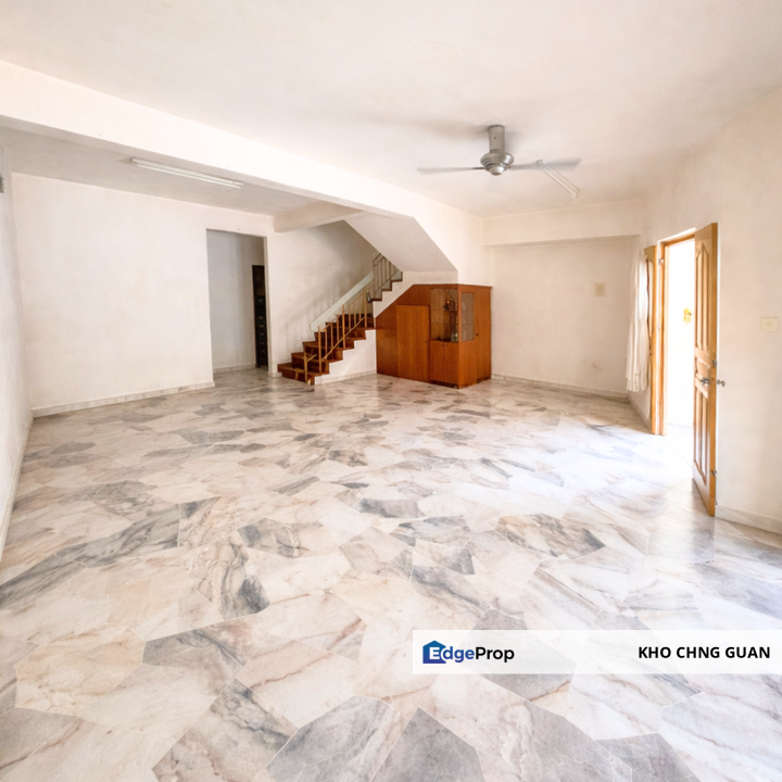 Bandar Bukit Puchong 2 Sty 4r3b Kitchen Cabinet Well Maintained Unit For Sale, Selangor, Puchong