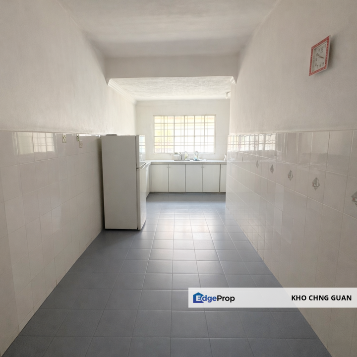 Bandar Bukit Puchong 2 Sty 4r3b Kitchen Cabinet Well Maintained Unit For Sale, Selangor, Puchong