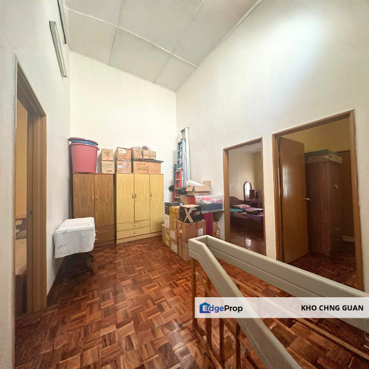 Bandar Bukit Puchong 2 Sty 4r3b Kitchen Cabinet Well Maintained Unit For Sale, Selangor, Puchong