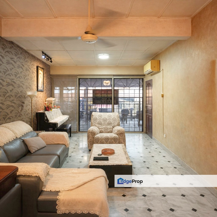 Taman Bukit Kuchai Puchong Non Bumi Fully Extended 20 x 80 Renovated For Sale, Selangor, Bandar Kinrara Puchong