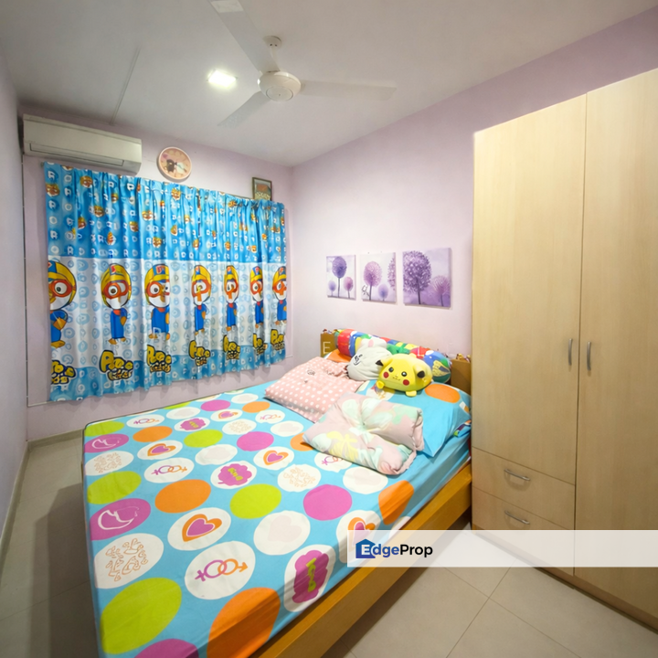 Puchong Utama PU8 Double Sty 4R3B Freehold Well Maintained Unit For Sale, Selangor, Puchong