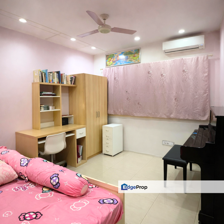 Puchong Utama PU8 Double Sty 4R3B Freehold Well Maintained Unit For Sale, Selangor, Puchong