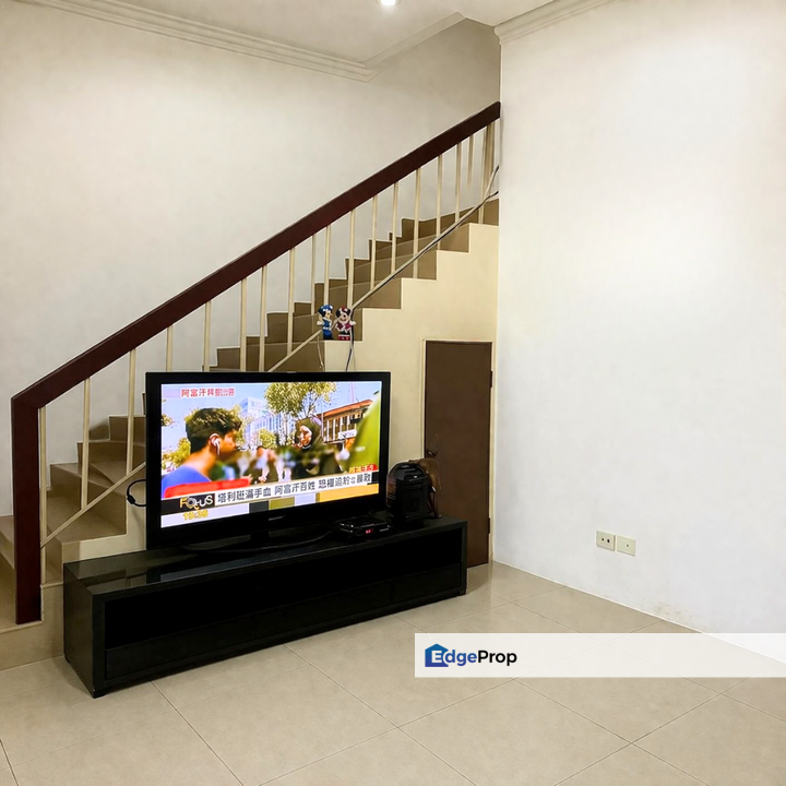 Puchong Utama PU8 Double Sty 4R3B Freehold Well Maintained Unit For Sale, Selangor, Puchong