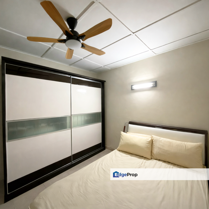 Puchong Utama PU8 Double Sty 4R3B Freehold Well Maintained Unit For Sale, Selangor, Puchong