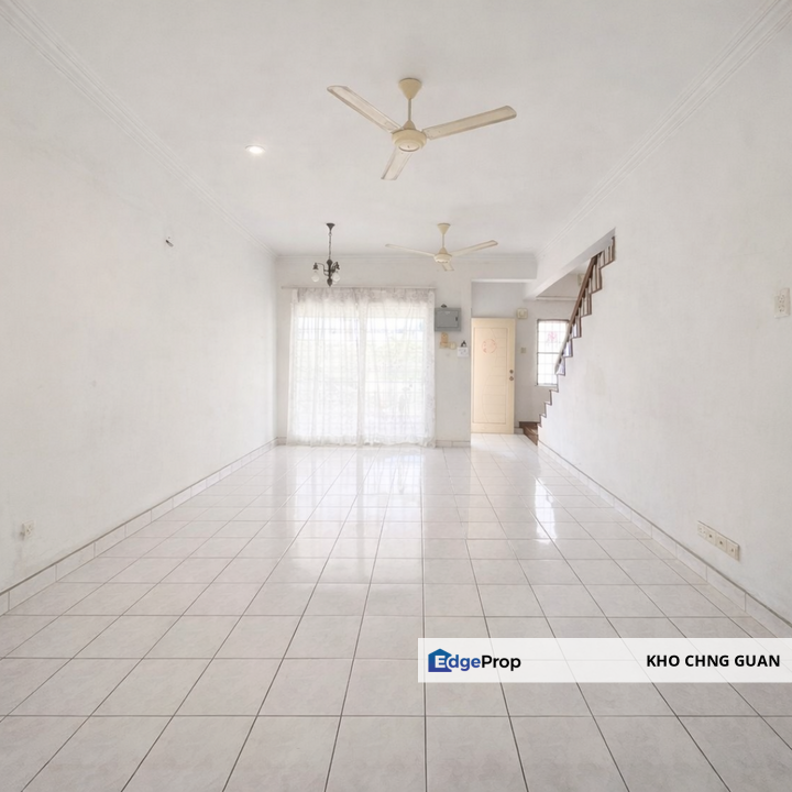 Puchong Utama Double Storey Open Facing Ample Carpark 4 Room Kitchen Cabinet For Sale, Selangor, Puchong