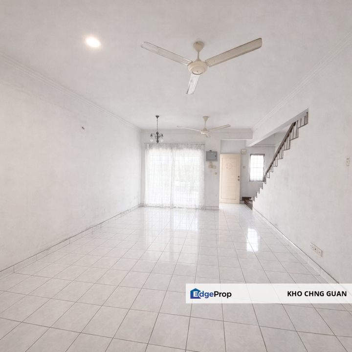 Puchong Utama Double Storey Open Facing Ample Carpark 4 Room Kitchen Cabinet For Sale, Selangor, Puchong