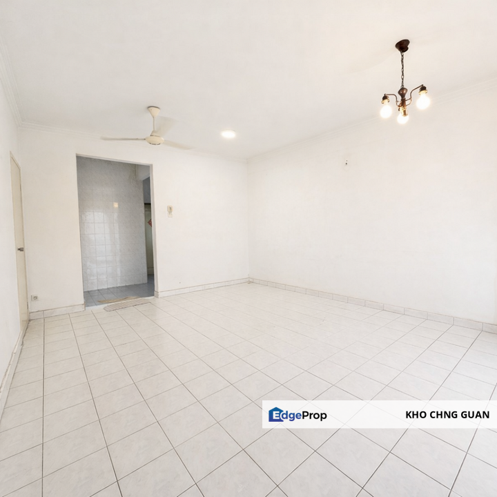 Puchong Utama Double Storey Open Facing Ample Carpark 4 Room Kitchen Cabinet For Sale, Selangor, Puchong