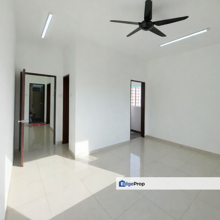Residensi Zamrud Kajang 2 Freehold 2 Carpark Well Maintained Unit For Sale, Selangor, Kajang