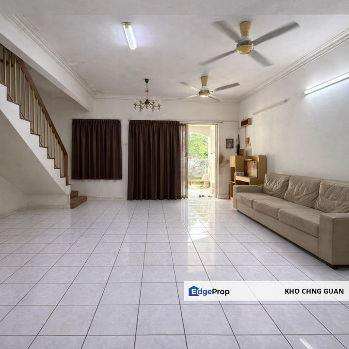 Puchong Utama 12 Freehold Facing Open Ample Parking 2 Sty 4 rooms 3 Baths, Selangor, Puchong